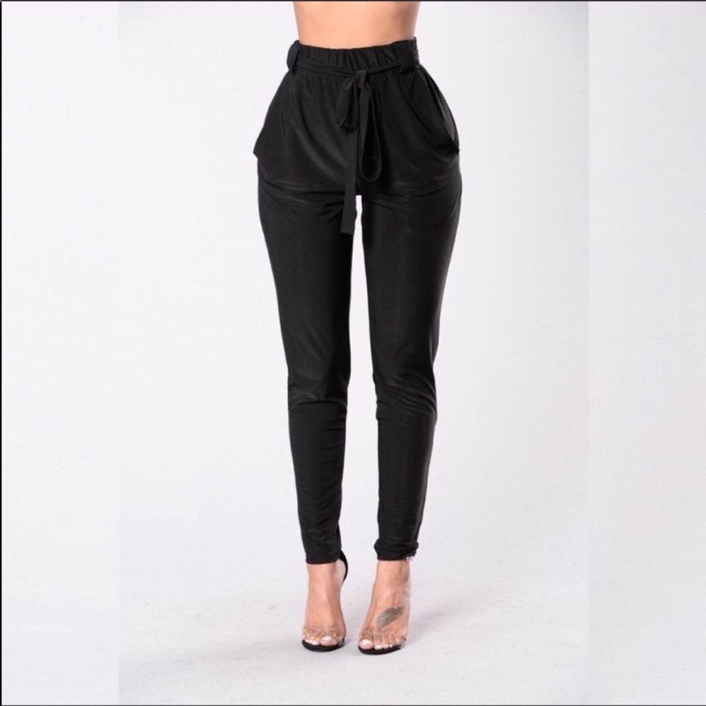 Fashion Nova Push Play Pants Waist Tie M
